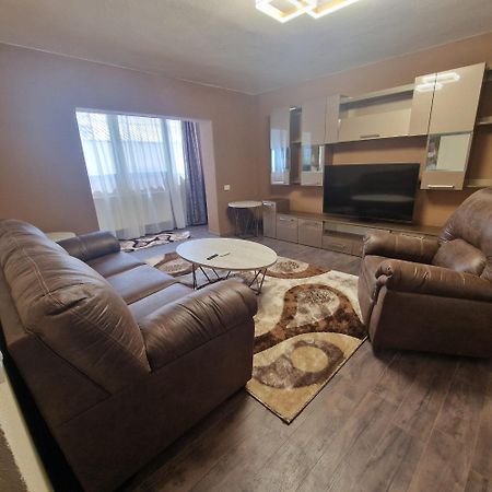 Apartament Iulius 3 Manastire Куртя-де-Арджеш Екстер'єр фото