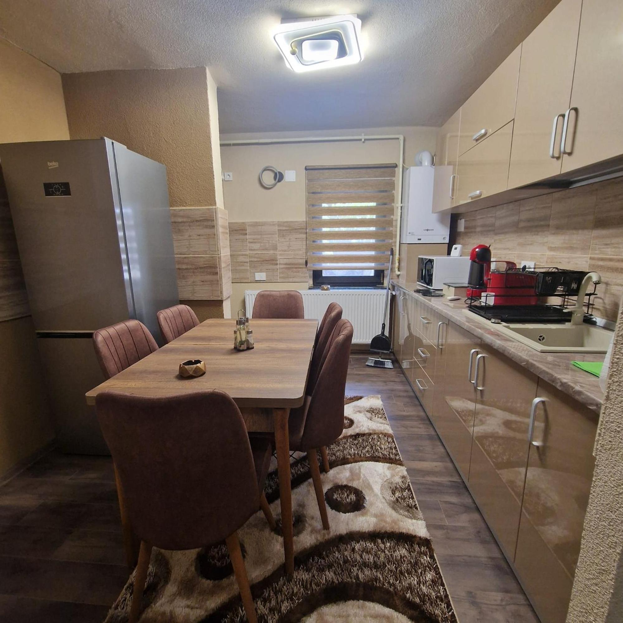 Apartament Iulius 3 Manastire Куртя-де-Арджеш Екстер'єр фото